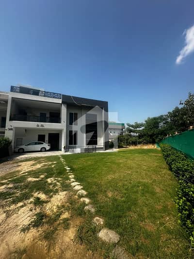 Your Search For House In B-17 Ends Here