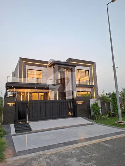 21-Marla Corner Modern Design Lavish House For Sale In DHA Near 80 Kanal Park 21-Marla Corner Modern Design Lavish House For Sale In DHA Near 80 Kanal Park
