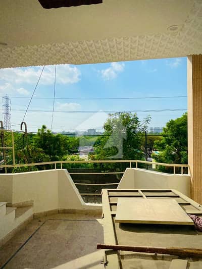 BUNGALOW FOR SALE GROUND-2 BLOCK 10  GULSHAN E IQBAL INTERESTED PERSON CALL 03219257555