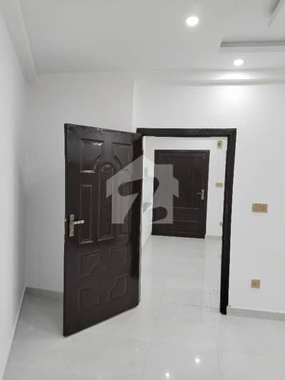 Ist Floor Cornor Flat