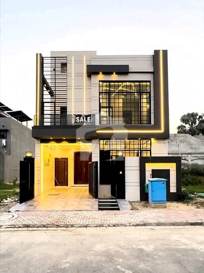 5 Marla Luxury House is Available For Sale in Bahria Town Lahore