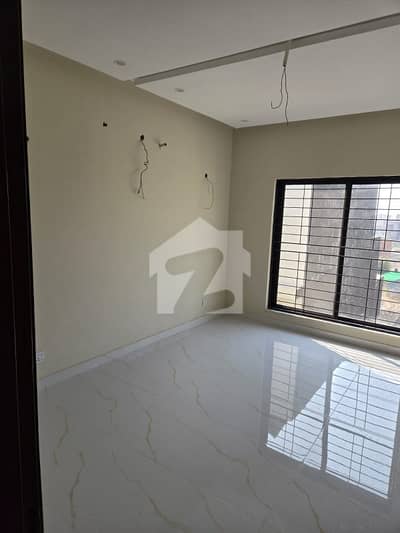 lower portion available for rent in park view city Lahore