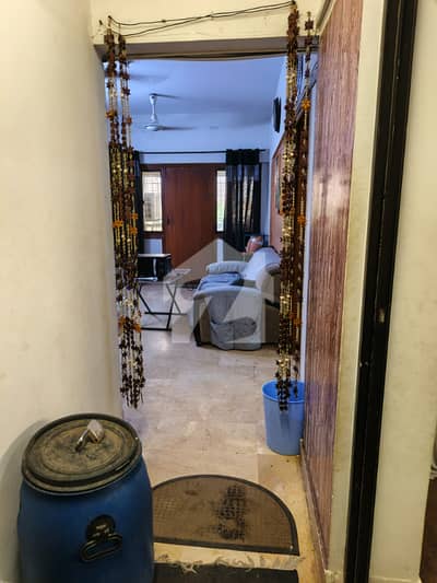 APARTMENT FOR RENT 3 BEDROOMS D/D WITH LIFT CAR PARKING IN CLIFTON BLOCK-4 KARACHI.