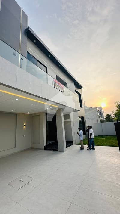 Executive 1 Kanal Modern Residence In Sector M, DHA Premium Living