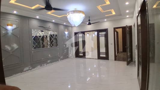 10 Marla Brand New Luxury House For Sale