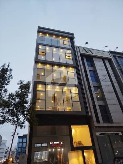 BRAND NEW COMMERCIAL BUILDING FOR RENT BRAND NEW COMMERCIAL BUILDING FOR RENT