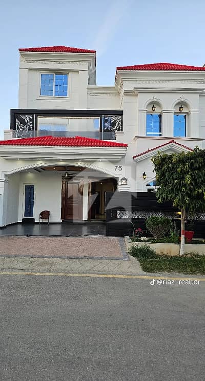 Faisal Town Block A 10 Marla Double Unit House Available For Sale