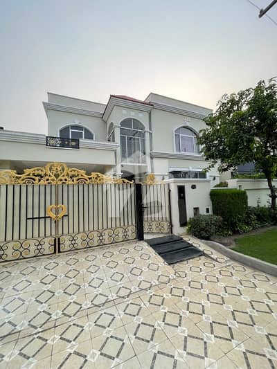 DHA Eme 1 Kanal Used House for Sale with Basement | Facing 150 ft Main road | Near Dha Club DHA Eme 1 Kanal Used House for Sale with Basement | Facing 150 ft Main road | Near Dha Club