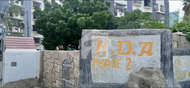 Flats Available For Sale In Gulistan-e-Johar Main University Road