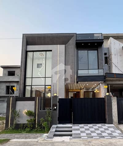 5 Marla top location Solid Construction house available for sale ideal location all facilities available here . . . .