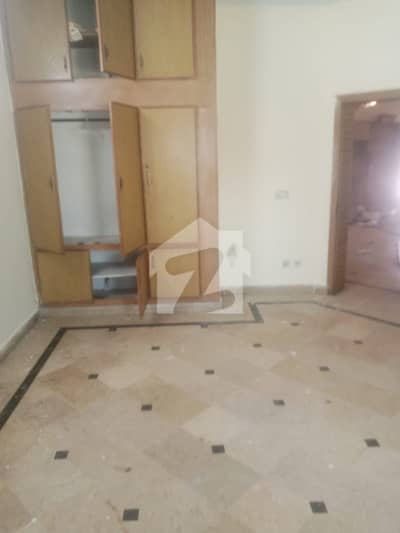 1 Kanal Neat & Clean Upper Portion Available For Rent