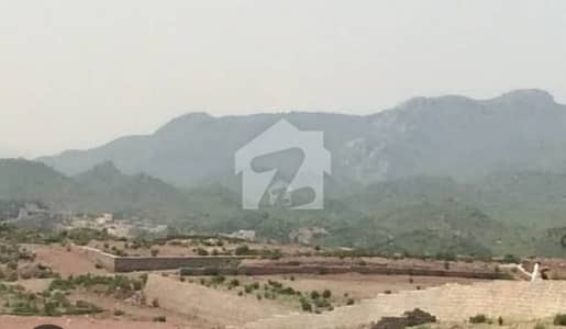 سی سوالہ اسلام آباد میں 1 کنال رہائشی پلاٹ 3.25 کروڑ میں برائے فروخت۔