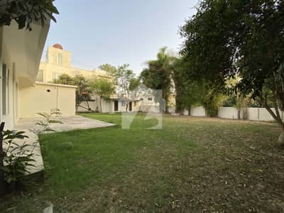 F-8 Old Demolish Able House For Sale