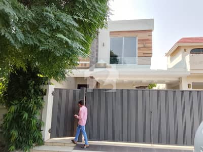 One Knal Luxurious And Beautiful House In Dha Phase 5
