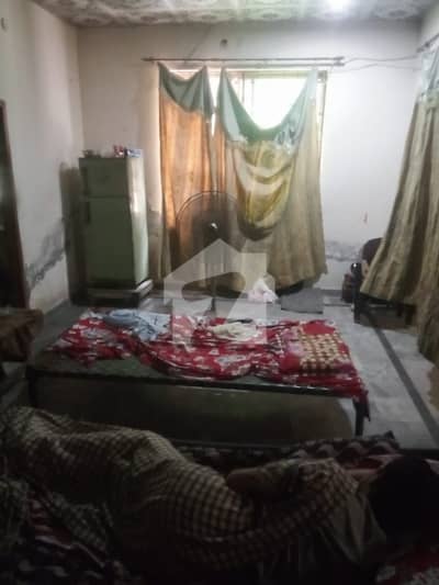 کنال برگ لاہور میں 4 کمروں کا 4 مرلہ مکان 2.25 کروڑ میں برائے فروخت۔ کنال برگ لاہور میں 4 کمروں کا 4 مرلہ مکان 2.25 کروڑ میں برائے فروخت۔