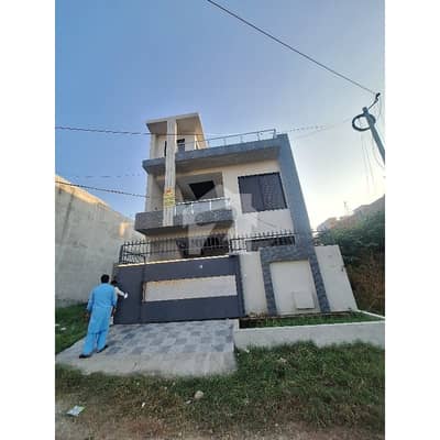 آئی ۔ 14 اسلام آباد میں 5 کمروں کا 6 مرلہ مکان 2.95 کروڑ میں برائے فروخت۔