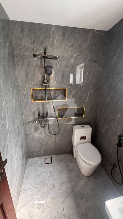 5-Bed Houses for Sale in I-11/2 Islamabad Inverter ACs Included