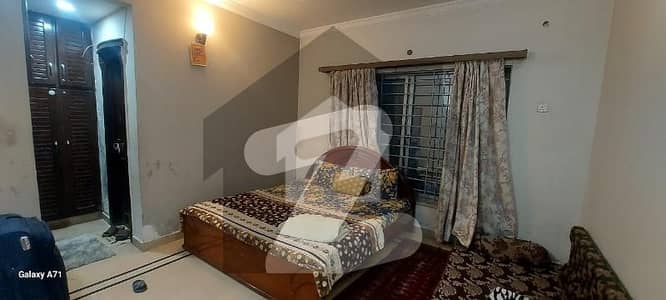 جی ۔ 10/4 جی ۔ 10,اسلام آباد میں 3 کمروں کا 6 مرلہ مکان 5.25 کروڑ میں برائے فروخت۔