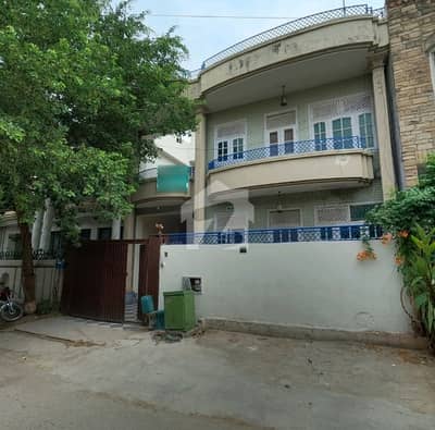House Of 1800 Square Feet Available In G-11/1