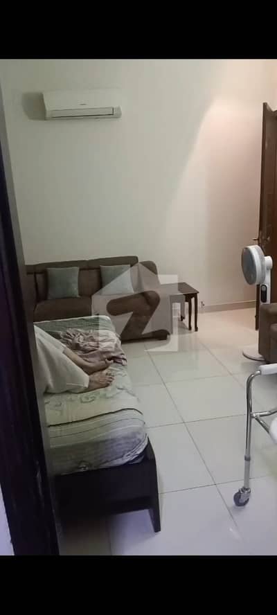 In PECHS Block 6 500 Square Yards House For Sale