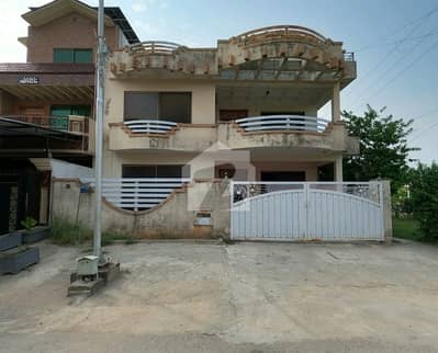 Corner 2450 Square Feet House In G-13 Of Islamabad Is Available For Sale