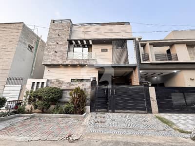 لیک سٹی میڈوز فیز 1 لیک سٹی میڈوز,لاہور میں 4 کمروں کا 5 مرلہ مکان 3.1 کروڑ میں برائے فروخت۔