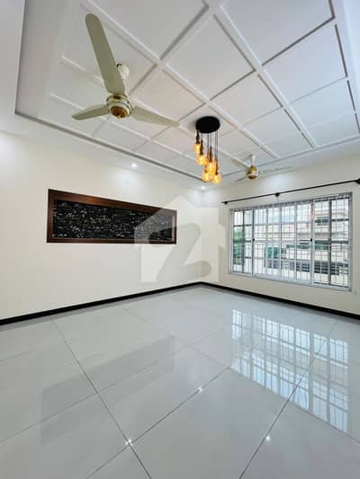1 kanal upper portion for rent 2 bed dha phase 2 Islamabad dami pic