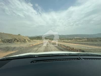 سی سوالہ اسلام آباد میں 1 کنال رہائشی پلاٹ 2.35 کروڑ میں برائے فروخت۔