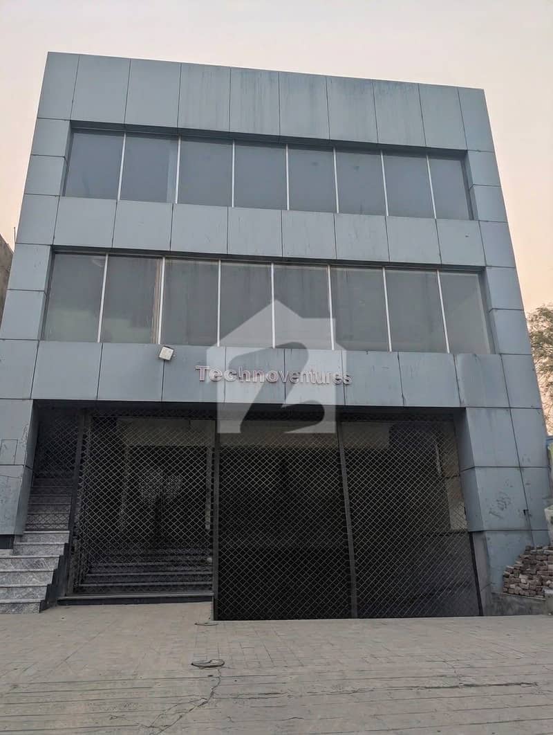 1 kanal Commercial Building Available For Rent 1 kanal Commercial Building Available For Rent