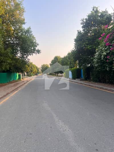 10 Marla Residential Plot for Sale in Alamgir Block, Bahria Town Lahore 10 Marla Residential Plot for Sale in Alamgir Block, Bahria Town Lahore