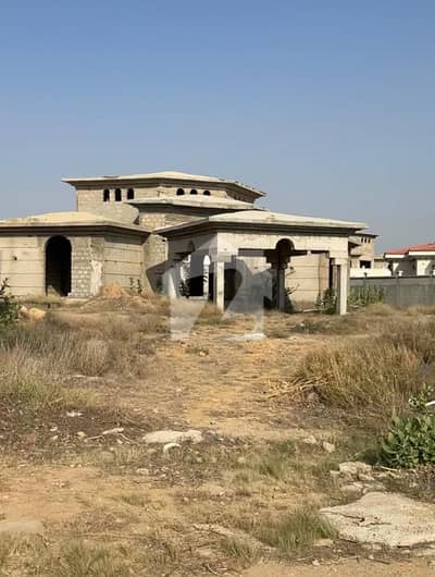 DHA City. Farmhouse, Gray Structure. 3 Bed Dd. 2000 Sq. Yd . Sector 1