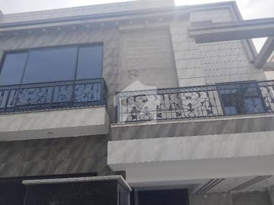 بحریہ آرچرڈ لاہور میں 3 کمروں کا 10 مرلہ بالائی پورشن 75.0 ہزار میں کرایہ پر دستیاب ہے۔