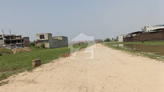فیروزپور روڈ لاہور میں 1 کنال صنعتی زمین 4.3 کروڑ میں برائے فروخت۔