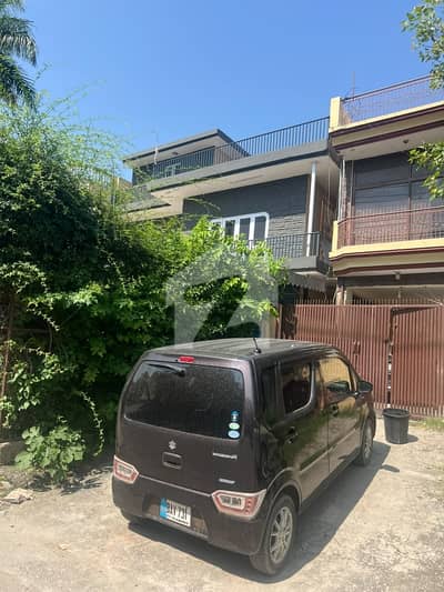 I-8/4.40x80. Upper Portion Available For Rent Ideal Location More Options Available