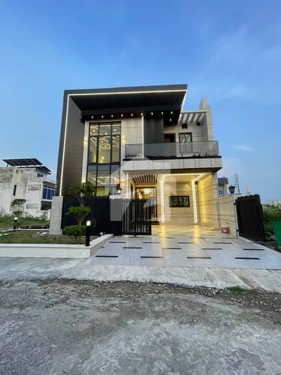 Corner 7 Marla House Is Available For Sale