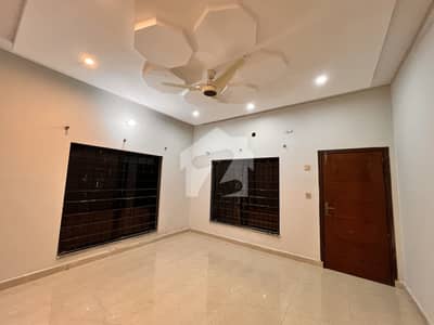 10 Marla Triple Storey House Available For Rent G-13/2