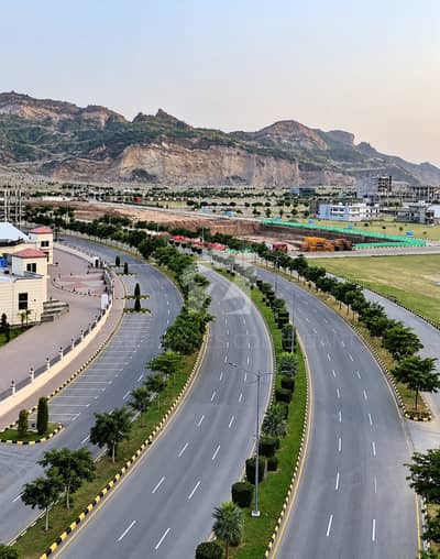 10 Marla Sun-Facing Possession Plot | 50 Ft Road | D Block Faisal Hills