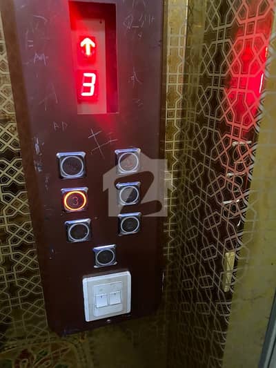 ڈی ایچ اے فیز 2 ایکسٹینشن ڈی ایچ اے ڈیفینس,کراچی میں 3 کمروں کا 4 مرلہ فلیٹ 1.75 کروڑ میں برائے فروخت۔