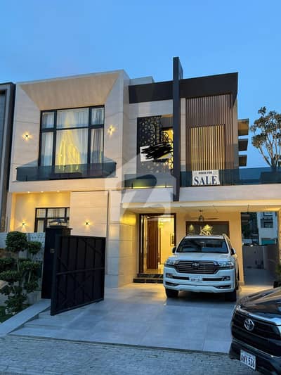 10 MARLA FULLY FURNISHED ULTRA MODERN FACING PARK HOUSE AVAILABLE FOR SALE AT HOT LOCATION IN DHA PHASE 5