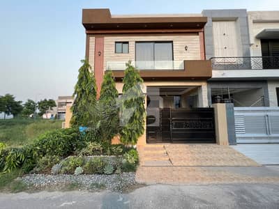 Elegant 5 Marla Modern Home for Sale in DHA Elegant 5 Marla Modern Home for Sale in DHA