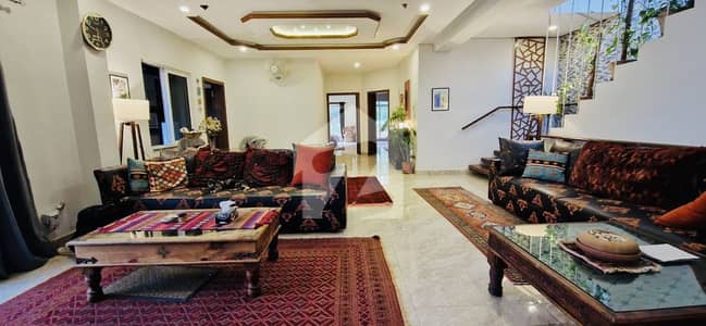 Beautiful 6Bed Double Unit House Available For Sale Ideal Location F7.