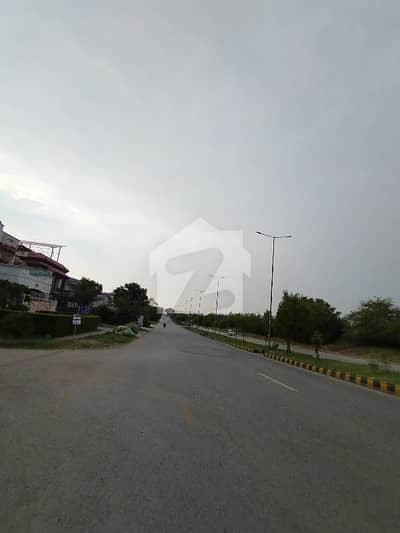 30x60 Plot Available Clear Land G-14/1 Islamabad
