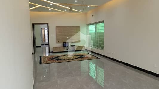 10 Marla Brand New House For Rent