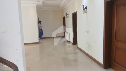 E-11/2 FECHS 3 Bedrooms With Attached Washroom Beautiful Upper Portion For Rent
