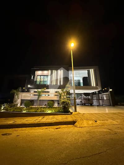 14 MARLA ULTRA-MODERN LUXURY DESIGNER UPPER PORTION FOR RENT