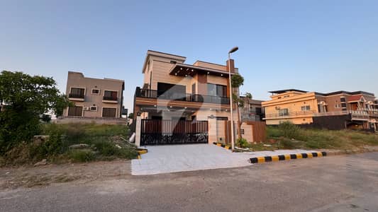 بحریہ ٹاؤن فیز 8 ۔ بلاک ایچ بحریہ ٹاؤن فیز 8,بحریہ ٹاؤن راولپنڈی,راولپنڈی میں 5 کمروں کا 10 مرلہ مکان 4.5 کروڑ میں برائے فروخت۔ بحریہ ٹاؤن فیز 8 ۔ بلاک ایچ بحریہ ٹاؤن فیز 8,بحریہ ٹاؤن راولپنڈی,راولپنڈی میں 5 کمروں کا 10 مرلہ مکان 4.5 کروڑ میں برائے فروخت۔