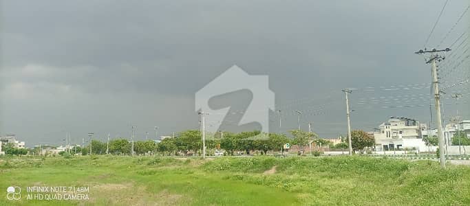 120' ROAD SEMI COMMERCIAL PLOT IS FOR SALE