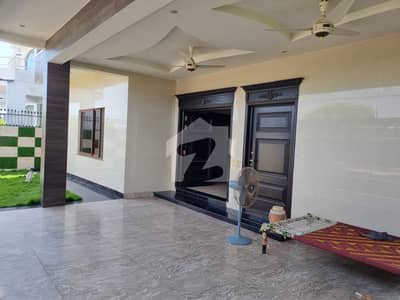 Beautiful Fully Luxurious House At Main Double Road Ideal Location For Sale (500 Square Yards) (Top Class Location)