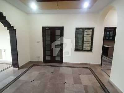 جی ۔ 8/1 جی ۔ 8,اسلام آباد میں 3 کمروں کا 6 مرلہ مکان 5.0 کروڑ میں برائے فروخت۔