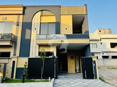 بی ۔ 17 اسلام آباد میں 4 کمروں کا 5 مرلہ مکان 2.7 کروڑ میں برائے فروخت۔